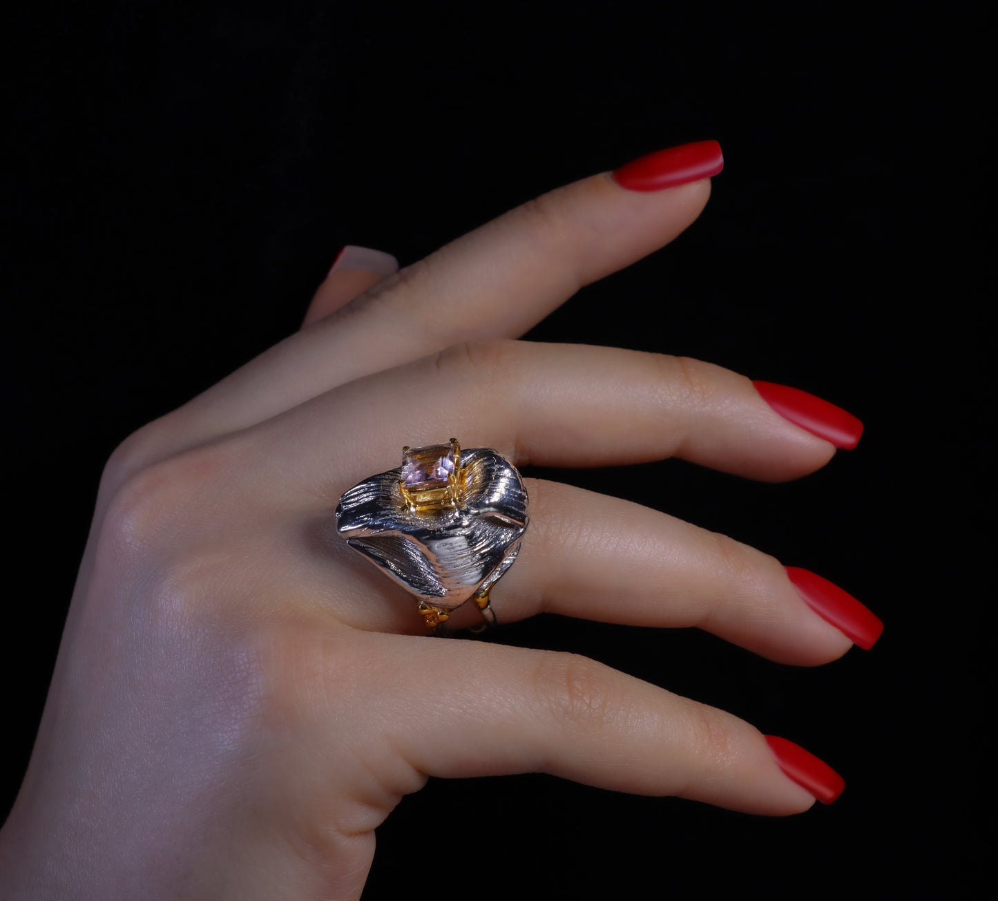 Ring IRIS, black and white rhodium, gold plated