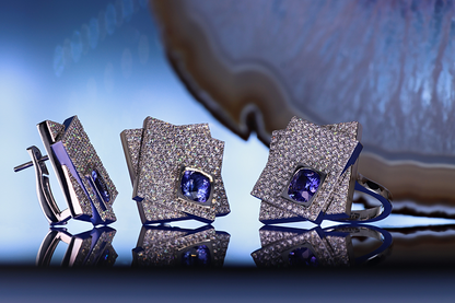18K Gold Tanzanite & Diamond Set